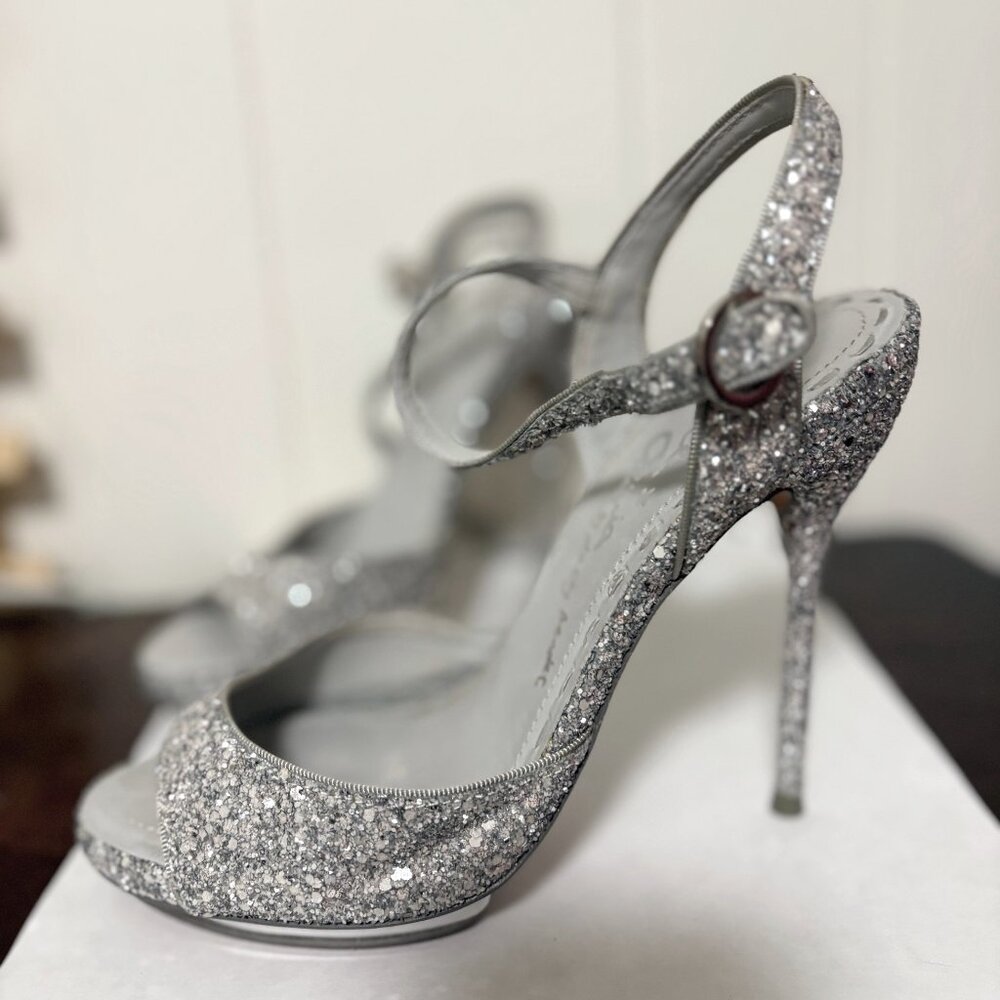 Alice + Olivia silver glitter heeled sandals 37.5/size 7